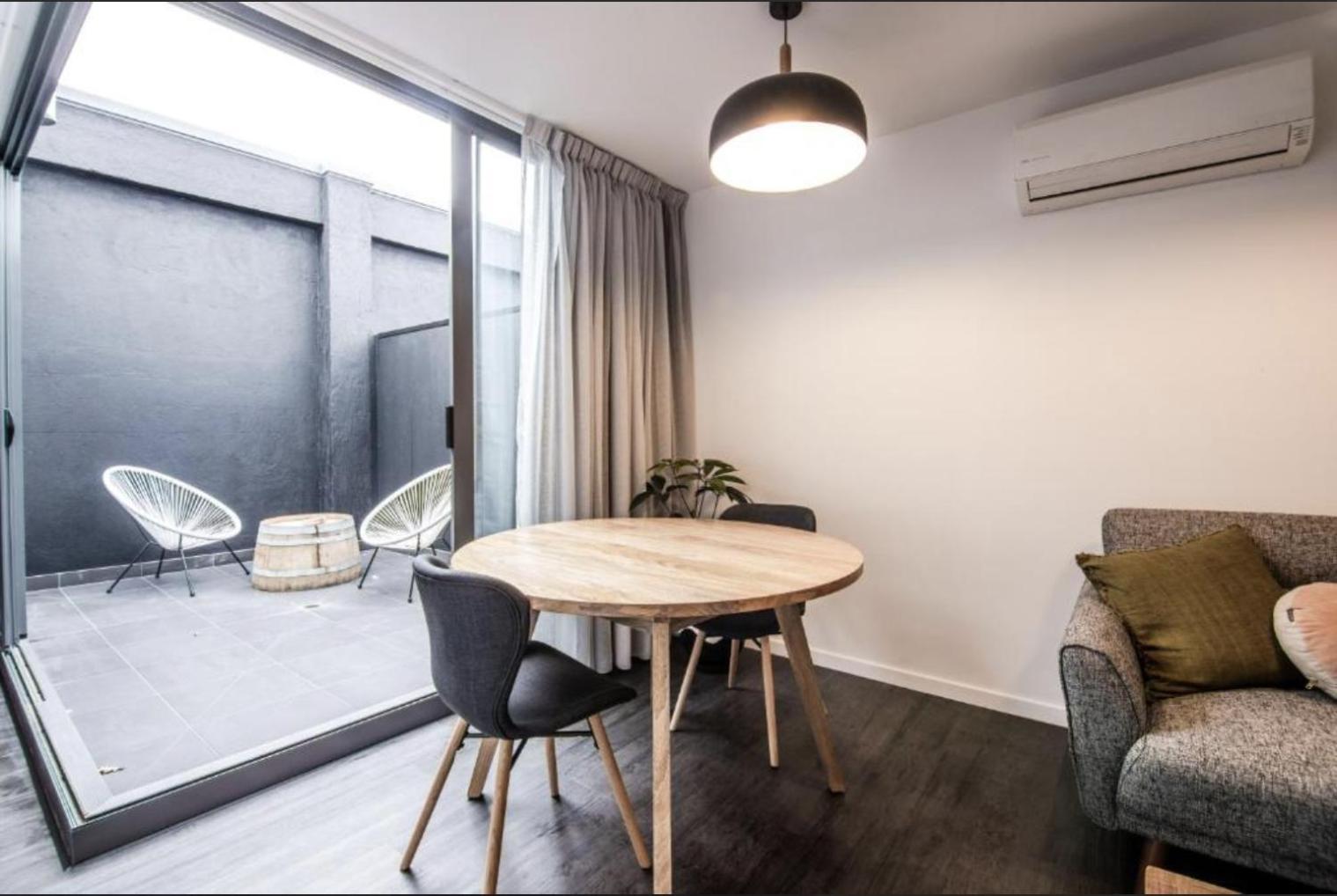 Change Overnight Launceston Ngoại thất bức ảnh